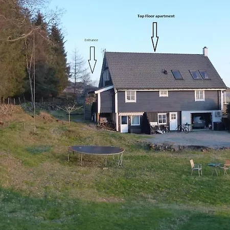 Topfloor Separate Entranc View Stord