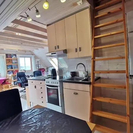 Topfloor Separate Entranc View Stord