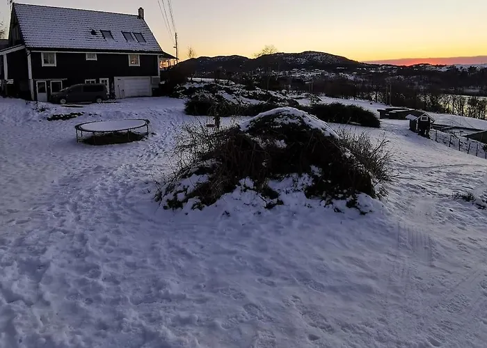 Topfloor Separate Entranc View Stord * Fitjar