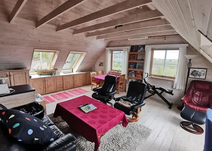 Topfloor Separate Entranc View Stord *
