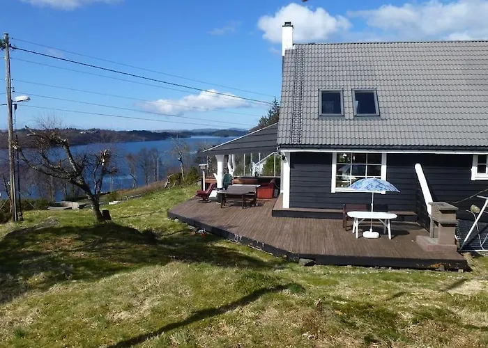 Topfloor Separate Entranc View Stord 아파트 *